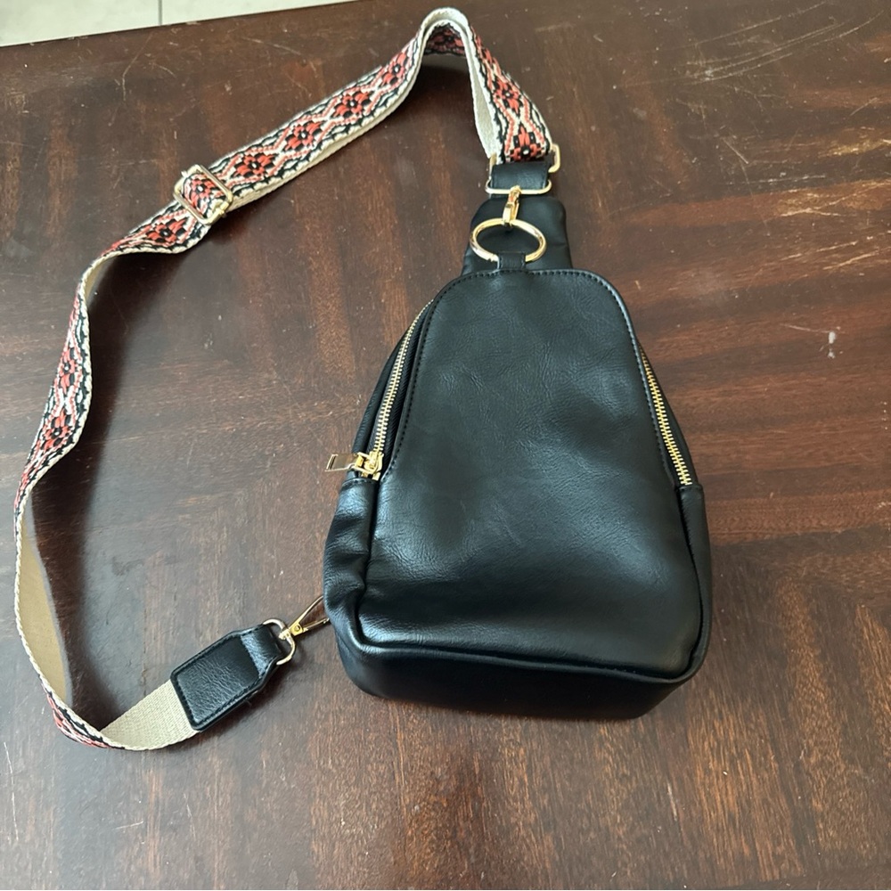 Bunulu Sling Cross Body bag